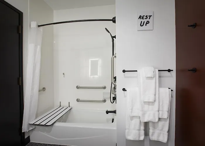 Hotel Tryp By Wyndham Pittsburgh/lawrenceville